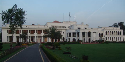 Only the 'favorites' allowed to cover PM's visit to Governor House
